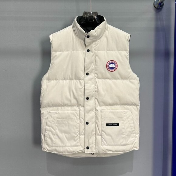 Canada Goose Jackets & Blazers - CANADA GOOSE Freestyle quilted shell down vest